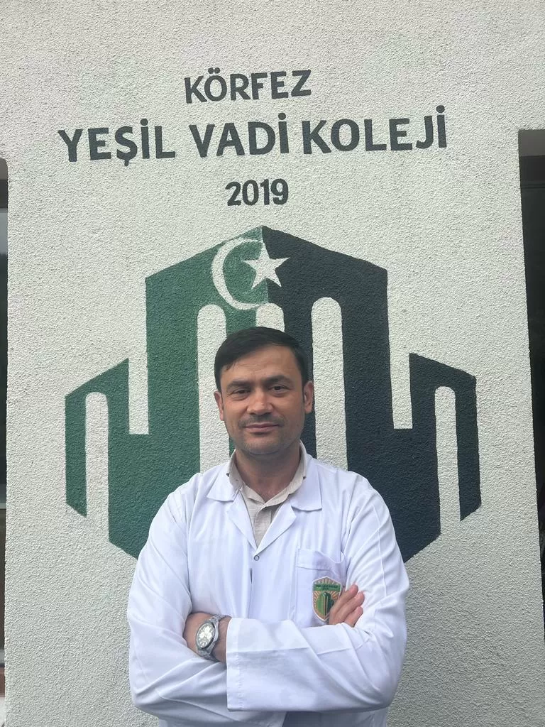 Öğretmen Ahmet Demirtaş